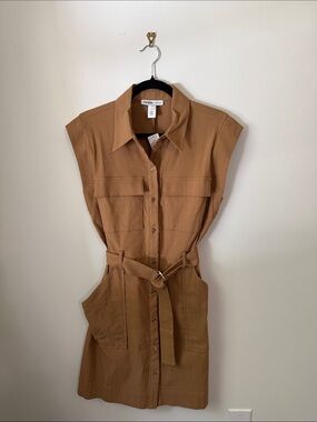 Wilfred Chest-Pocket Button Mini Dress in Tan